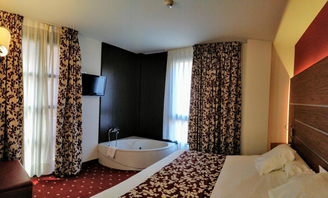 Alameda Centro Hotel โซรีอา ภายนอก รูปภาพ